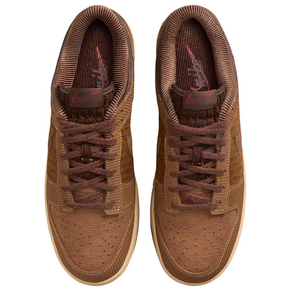 Nike Nike Dunk Low in Lt British Tan / Lt British Tan / Lt Chocolate