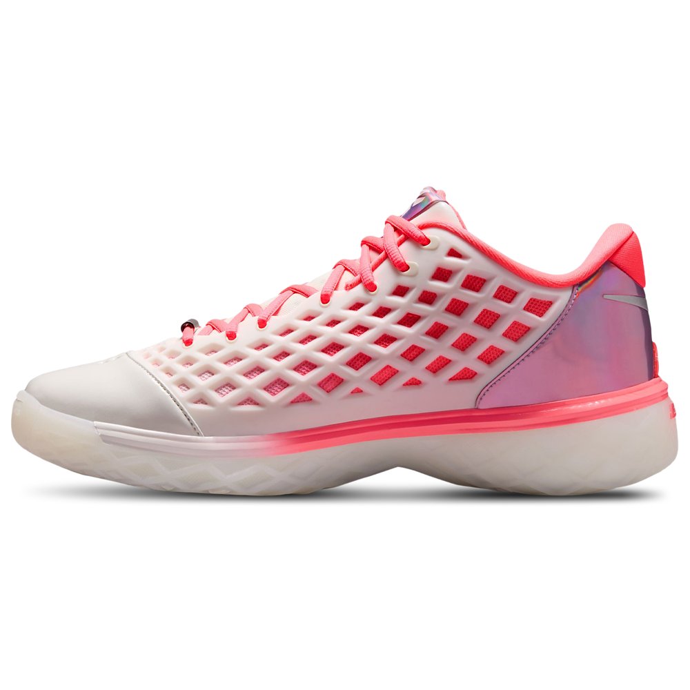 Nike Nike Kobe 3 Low Protro in Sail / Sail / Hot Punch