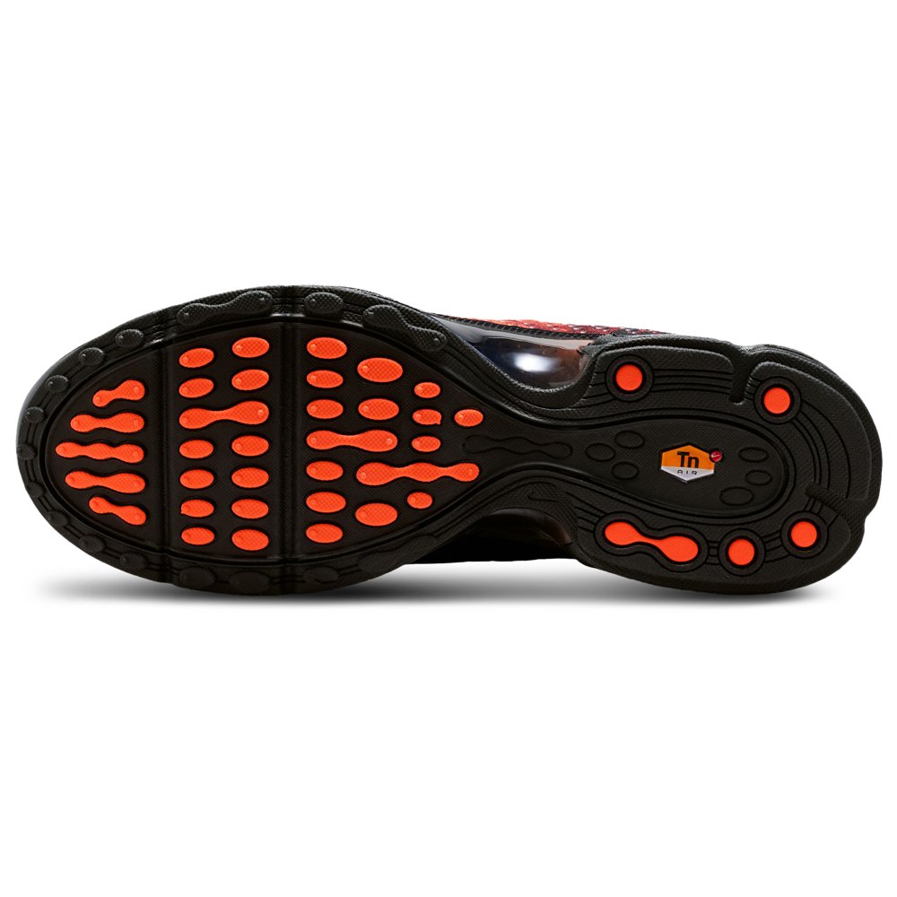 Nike Nike Tuned 7 in Fire Red / Black / Hyper Crimson