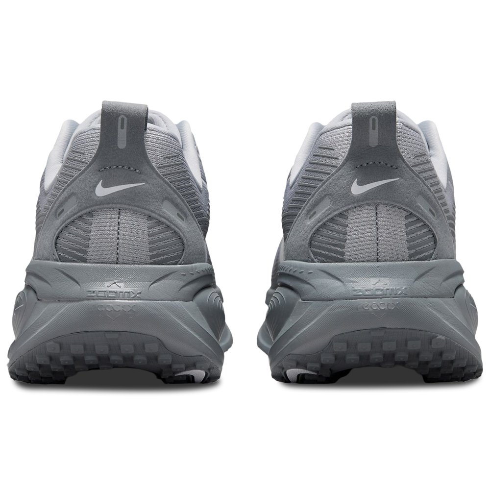 Nike Nike Vomero 18 in Wolf Grey / White / Cool Grey