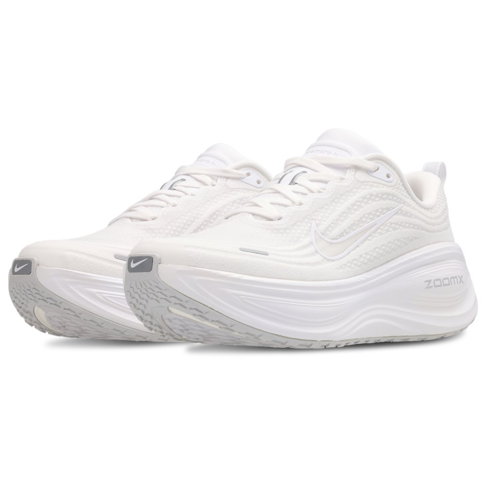 Nike Nike Vomero Plus in White / Summit White / Photon Dust