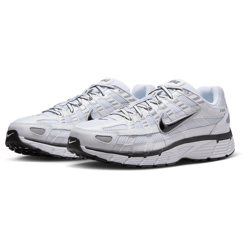 Nike Nike P-6000 in Platinum Tint / Metalic Silver / Black