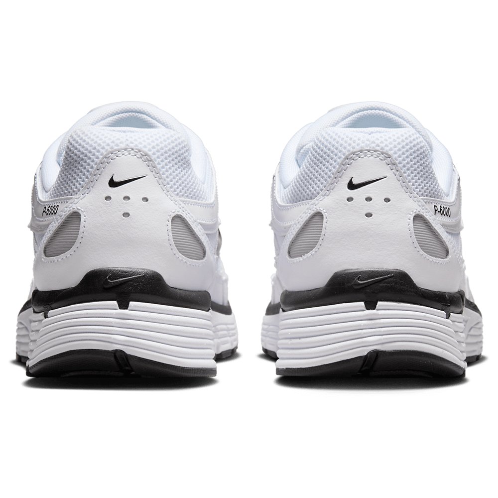 Nike Nike P-6000 in Platinum Tint / Metalic Silver / Black