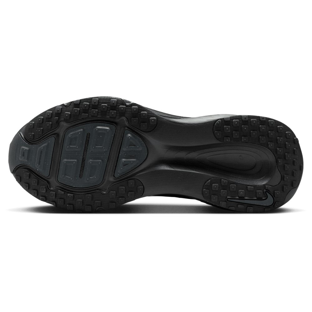 Nike Nike Vomero 18 in Black / Black / Dk Smoke Grey