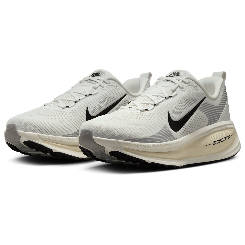 Nike Nike Vomero 18 in Summit White / Black / Coconut Milk
