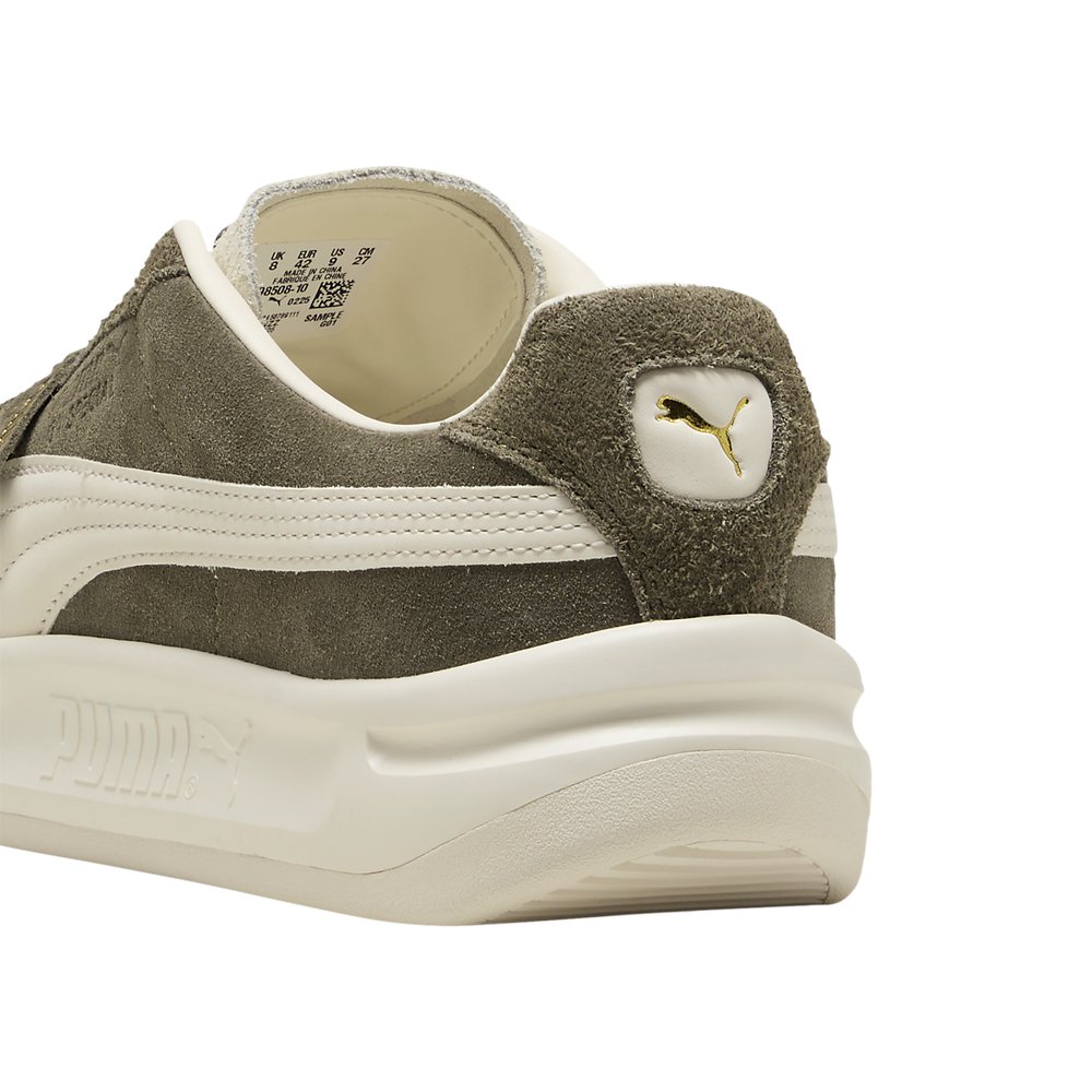 Puma Puma Gv Special Suede in Loden Green / Frosted Ivory