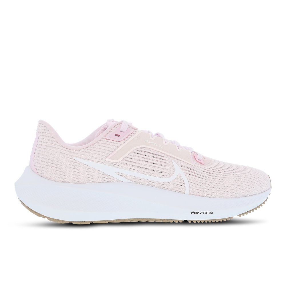 Nike Nike Pegasus 40 in Pearl Pink / White
