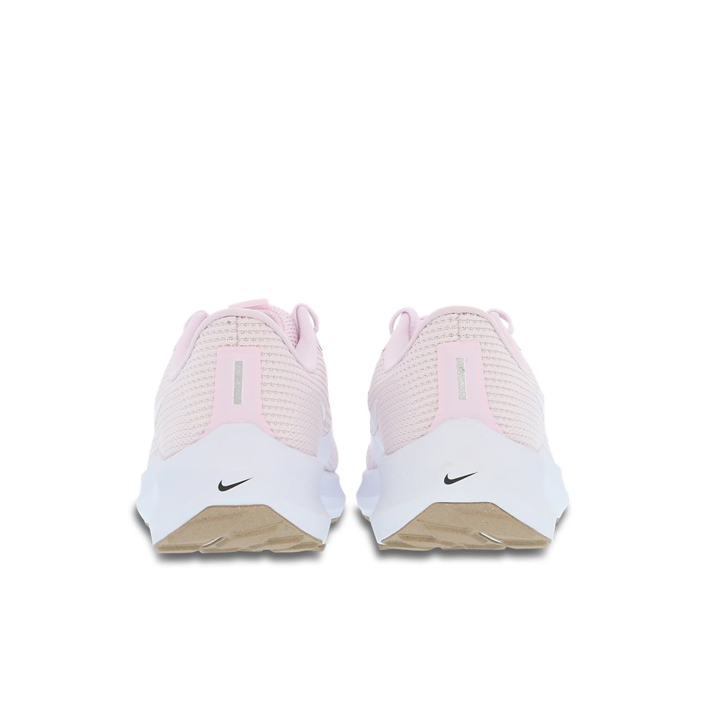Nike Nike Pegasus 40 in Pearl Pink / White