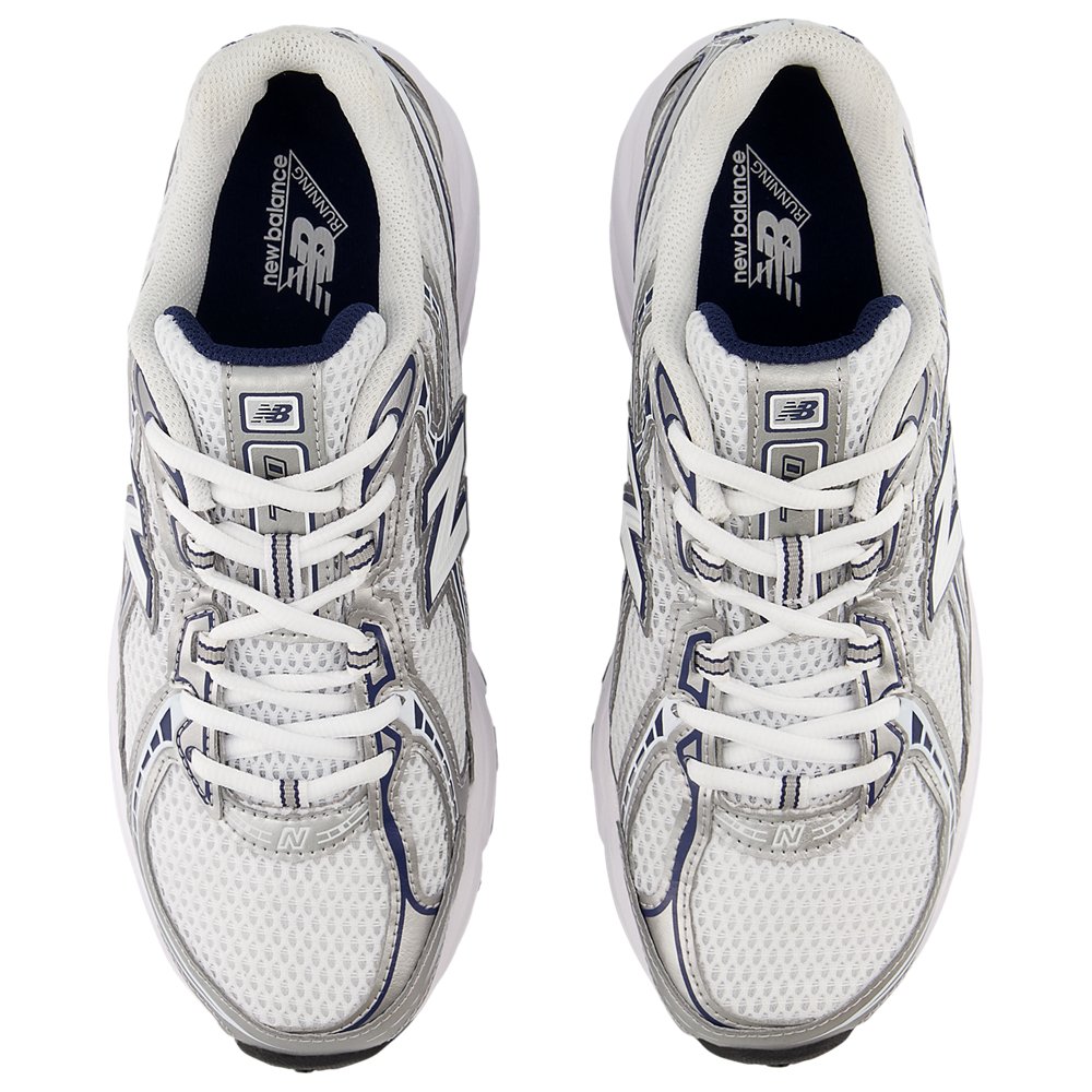 New Balance New Balance 740 in White / Black