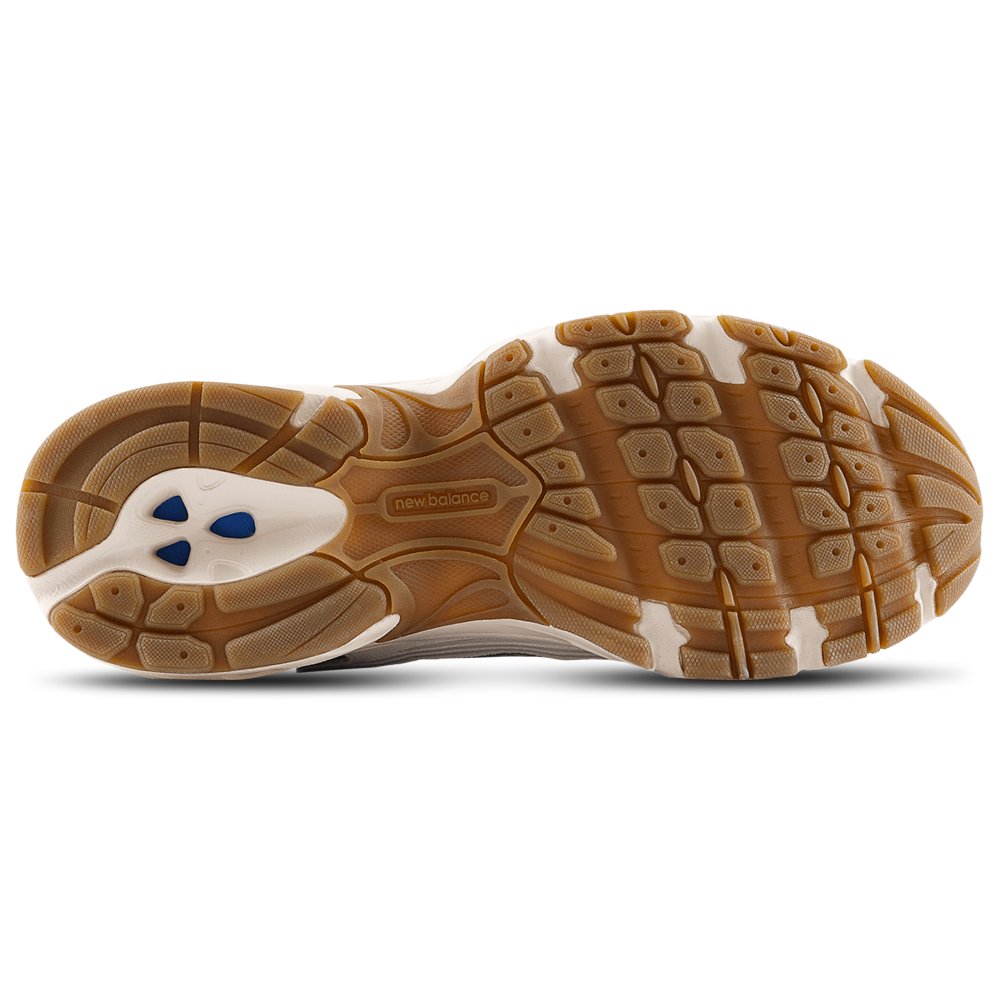 New Balance New Balance 530 in Bisque