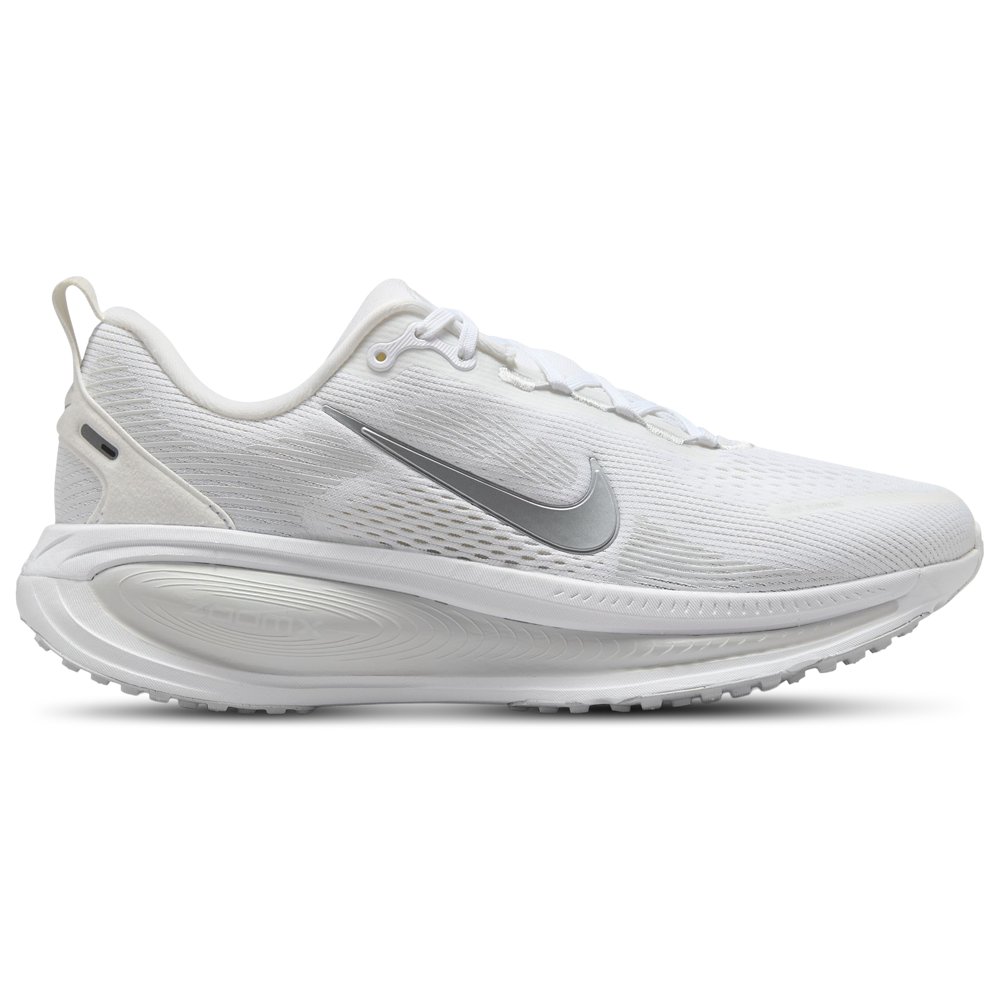 Nike Nike Vomero 18 in White / Mtlc Silver / Photon Dust