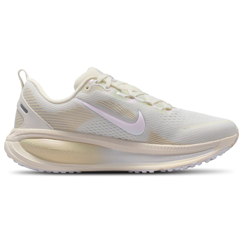 Nike Nike Vomero 18 in Summit White / White / Chalk