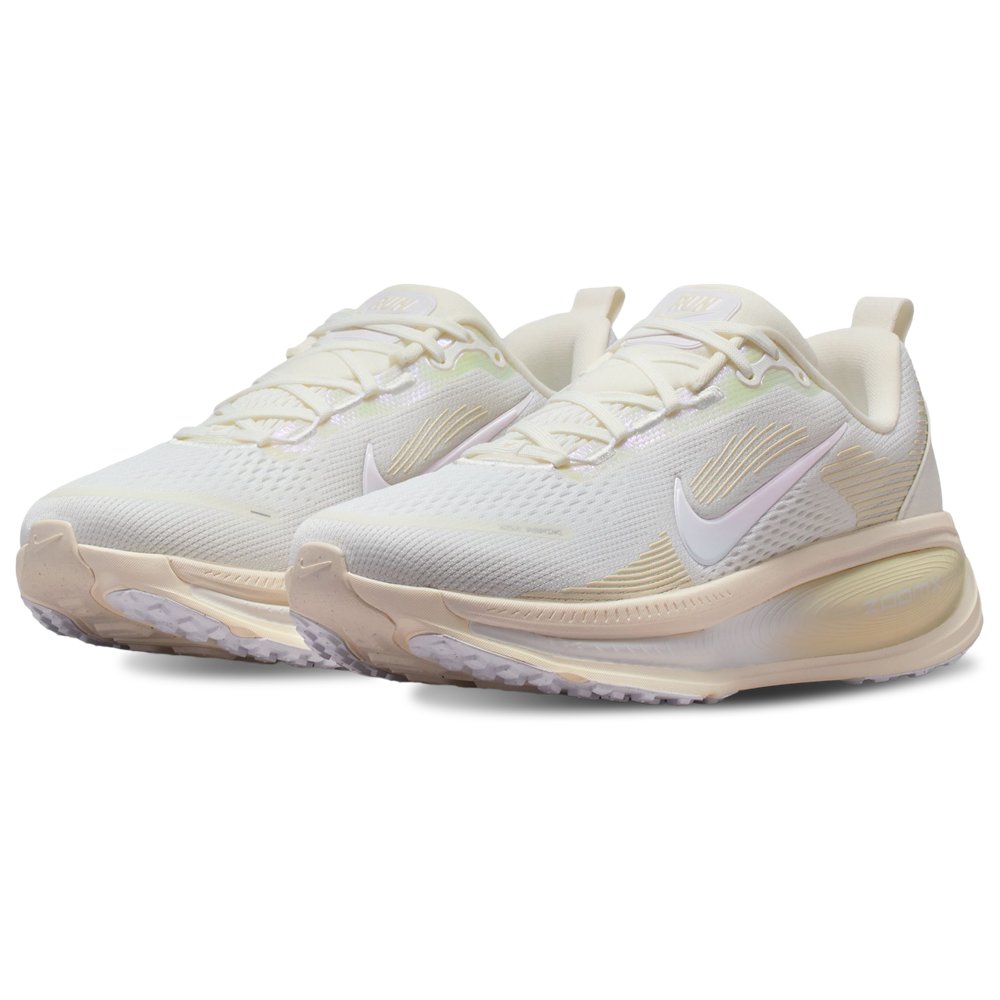 Nike Nike Vomero 18 in Summit White / White / Chalk