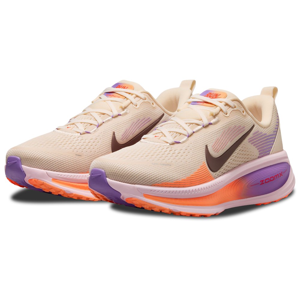 Nike Nike Vomero 18 in Chalk / Tattoo / Pink Foam
