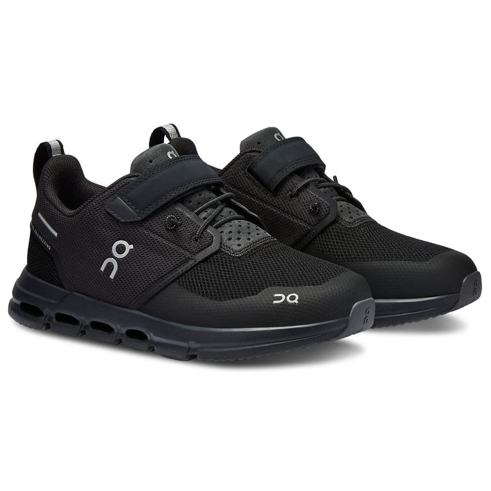 On On Cloud Play in Black / Black