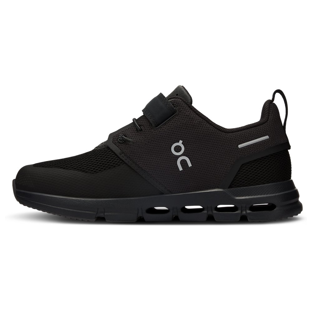 On On Cloud Play in Black / Black