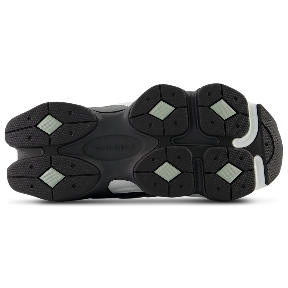New Balance New Balance 9060 in Magnet / Faded Black