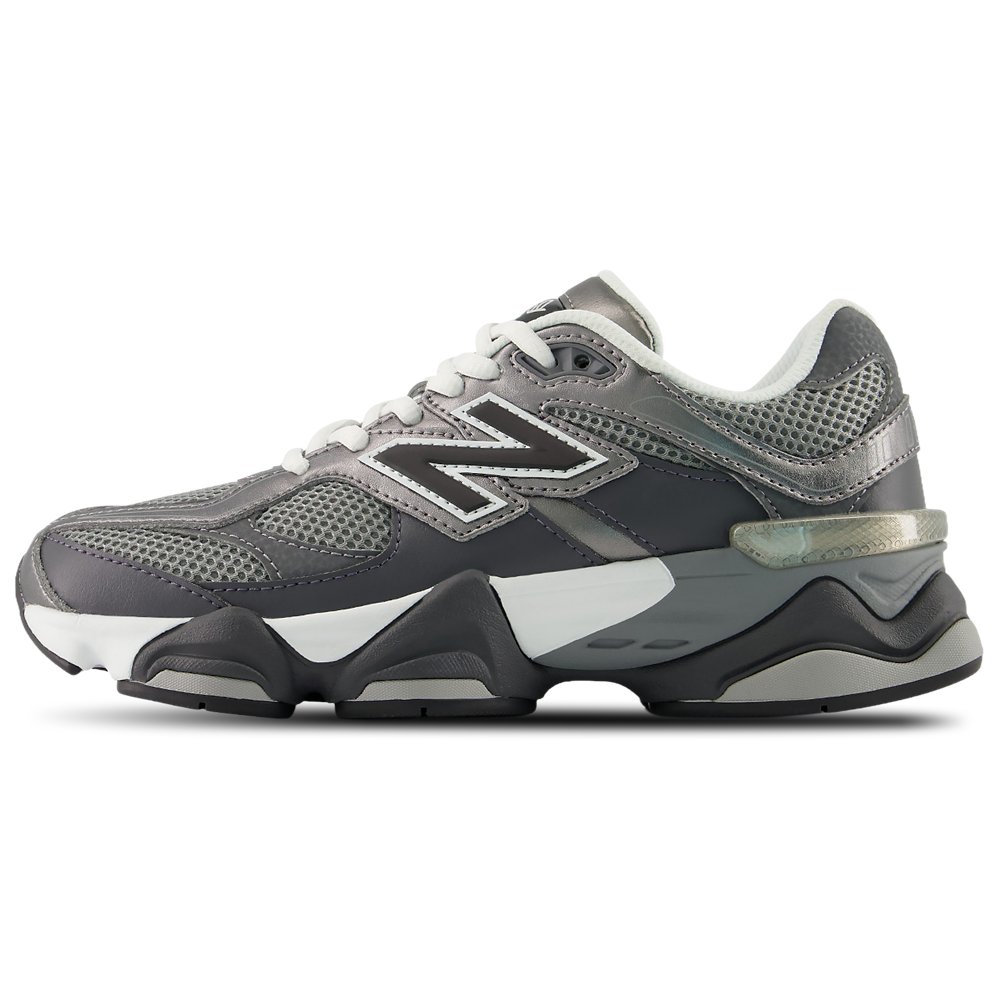 New Balance New Balance 9060 in Magnet / Faded Black