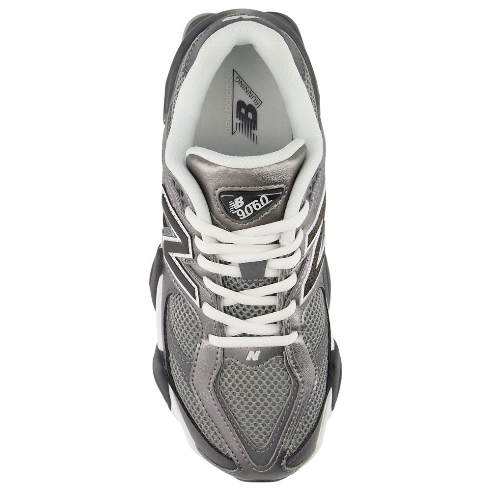 New Balance New Balance 9060 in Magnet / Faded Black