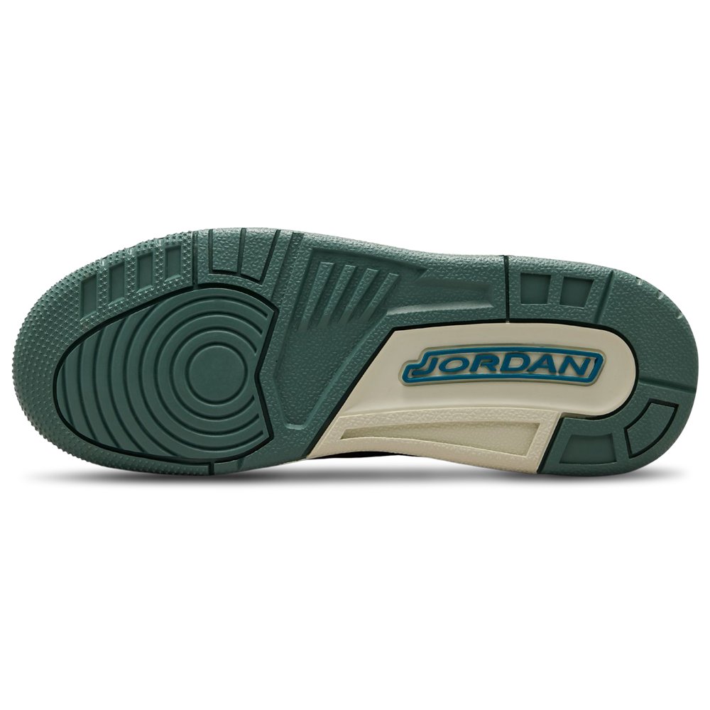 Jordan Jordan 3 Retro in Olive Grey / Green Abyss / Khaki