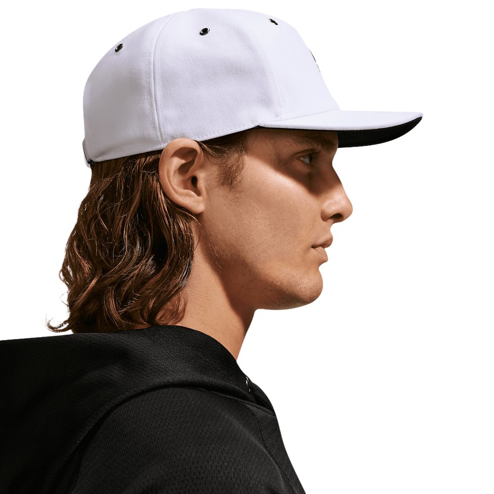 Nike Nike Unstructured Kobe Pro Cap in White / Black / (Black)