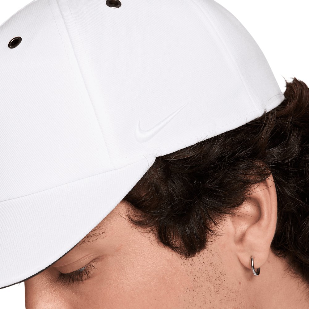 Nike Nike Unstructured Kobe Pro Cap in White / Black / (Black)